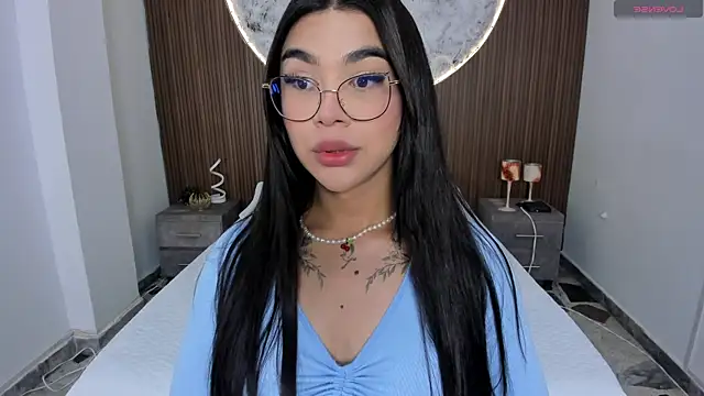 RoseCassie online show from May 2026 01:06:01 PM