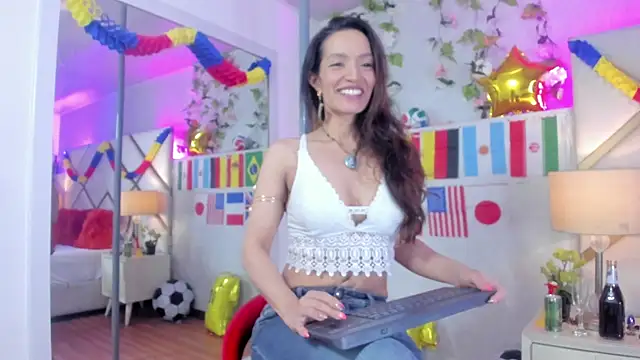 Snapshot of AmyRox_ chatting on June 2026 12:07:01 PM AmyRox online show from June 2026 12:07:01 PM
