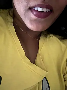 Snapshot of priyadevi17 chatting on October 2025 08:42:01 PM priyadevi17 online show from October 2025 08:42:01 PM