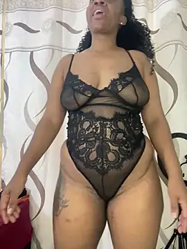 Snapshot of beverlyxxxx chatting on March 2025 01:07:02 PM beverlyxxxx online show from March 2025 01:07:02 PM