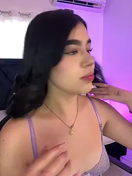 Snapshot of Lily_Woodz chatting on July 2026 07:05:02 PM Lily Woodz online show from July 2026 07:05:02 PM