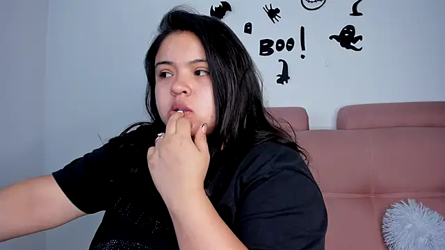 lizzie c online show from November 2025 09:06:01 PM