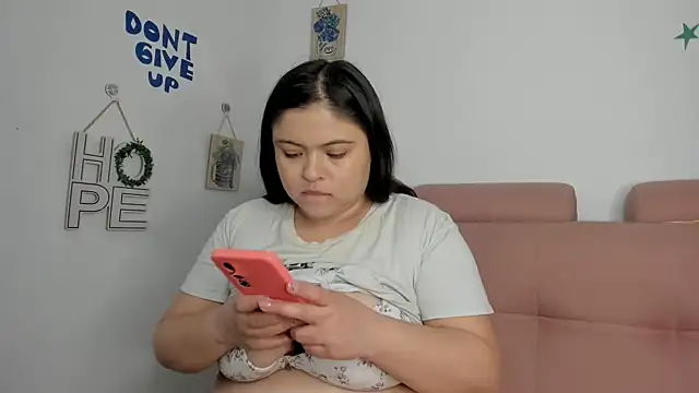 Snapshot of lizzie_c chatting on June 2026 10:40:02 PM lizzie c online show from June 2026 10:40:02 PM