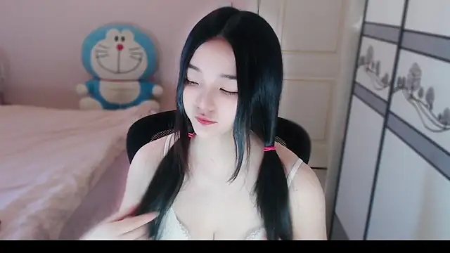 xiao-xiao-D online show from November 2025 03:27:02 AM