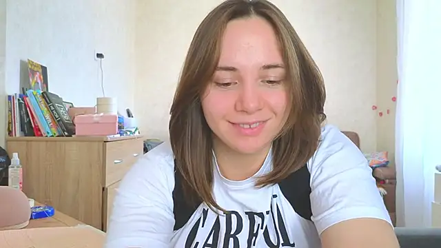 Snapshot of Cute_smile_sharon chatting on February 2025 06:48:01 AM Cute smile sharon online show from February 2025 06:48:01 AM