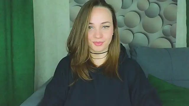 Snapshot of Cute_smile_sharon chatting on September 2025 04:45:02 AM Cute smile sharon online show from September 2025 04:45:02 AM