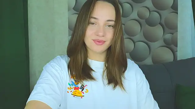 Snapshot of Cute_smile_sharon chatting on September 2025 03:07:02 AM Cute smile sharon online show from September 2025 03:07:02 AM