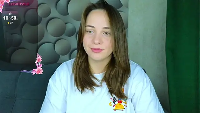 Snapshot of Cute_smile_sharon chatting on October 2025 03:38:01 AM Cute smile sharon online show from October 2025 03:38:01 AM