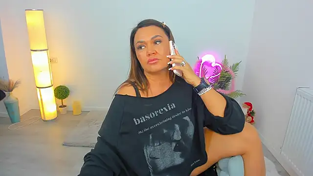 Aileen Stone online show from November 2025 05:06:02 PM