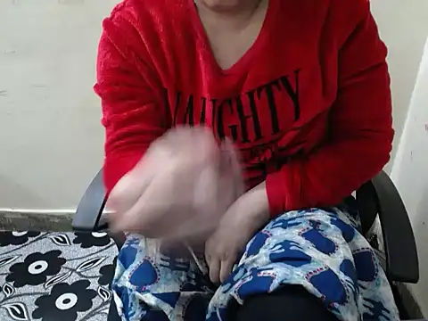 Snapshot of GirlModel7598 chatting on December 2024 07:30:02 PM GirlModel7598 online show from December 2024 07:30:02 PM