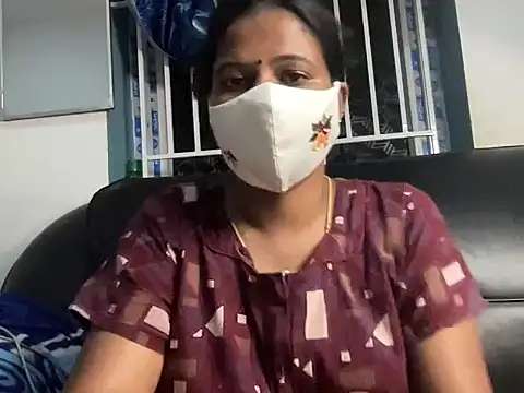 Snapshot of Tamil_Sanjana_ chatting on April 2026 07:03:02 PM Tamil Sanjana online show from April 2026 07:03:02 PM