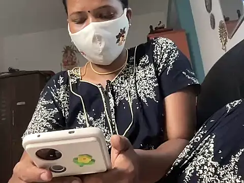 Snapshot of Tamil_Sanjana_ chatting on April 2026 03:17:01 AM Tamil Sanjana online show from April 2026 03:17:01 AM