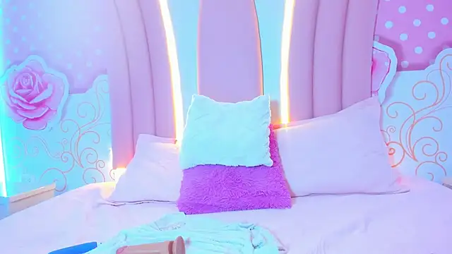 Snapshot of Lily_Martinez chatting on January 2025 02:03:02 AM Lily Martinez online show from January 2025 02:03:02 AM