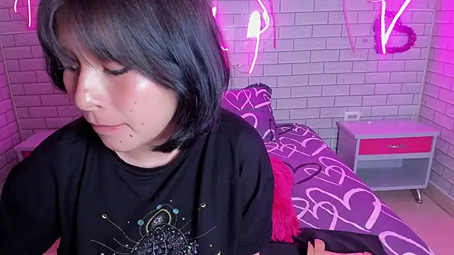 Snapshot of Lily_Martinez chatting on February 2025 12:03:01 AM Lily Martinez online show from February 2025 12:03:01 AM