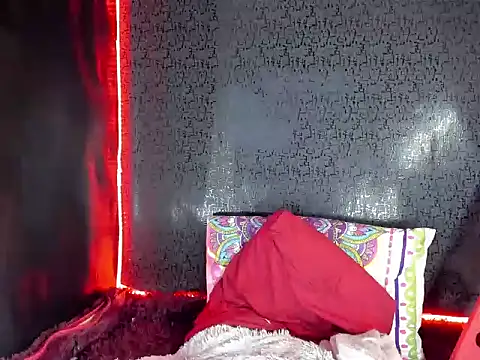 Snapshot of katizaldana chatting on February 2025 03:21:02 AM katizaldana online show from February 2025 03:21:02 AM