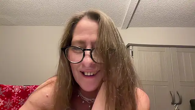 Snapshot of Keywest_Kate chatting on January 2025 02:43:02 AM Keywest Kate online show from January 2025 02:43:02 AM