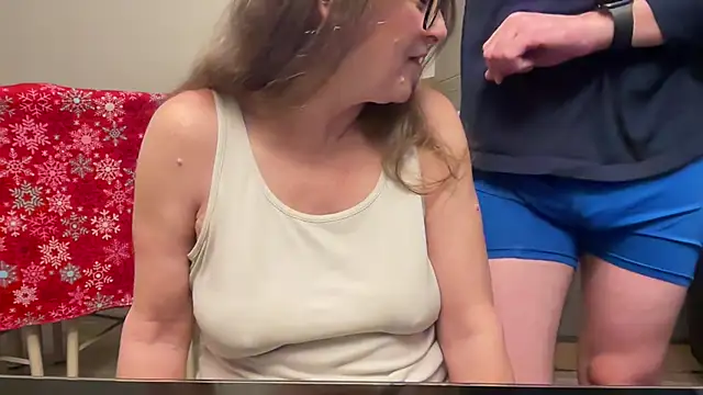 Snapshot of Keywest_Kate chatting on January 2025 01:32:01 AM Keywest Kate online show from January 2025 01:32:01 AM