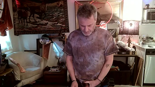 Snapshot of SilverandFox chatting on February 2025 04:09:02 PM SilverandFox online show from February 2025 04:09:02 PM