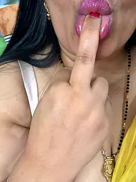 FlatVincy4 online show from November 2025 04:33:02 AM