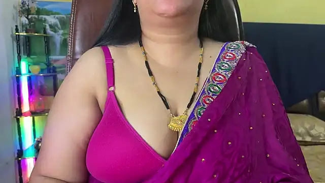 Snapshot of FlatVincy4 chatting on February 2026 04:06:02 PM FlatVincy4 online show from February 2026 04:06:02 PM