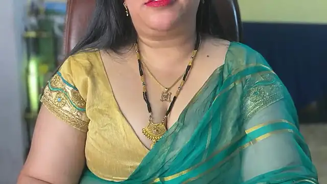 Snapshot of FlatVincy4 chatting on February 2026 04:22:02 PM FlatVincy4 online show from February 2026 04:22:02 PM