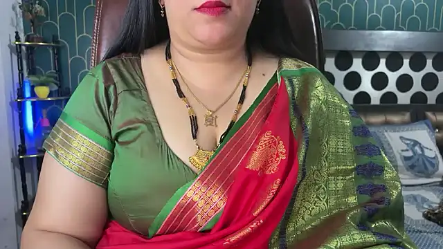 Snapshot of FlatVincy4 chatting on February 2026 06:43:02 AM FlatVincy4 online show from February 2026 06:43:02 AM