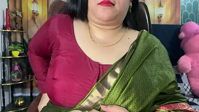 Snapshot of FlatVincy4 chatting on March 2026 06:18:01 AM FlatVincy4 online show from March 2026 06:18:01 AM