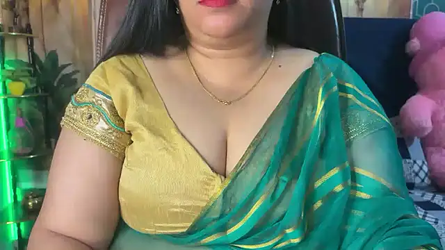 Snapshot of FlatVincy4 chatting on March 2026 03:05:01 PM FlatVincy4 online show from March 2026 03:05:01 PM