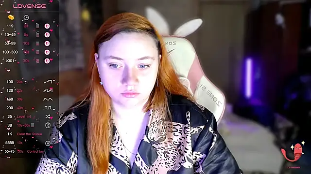 Bitchy Lily online show from November 2025 05:51:02 AM