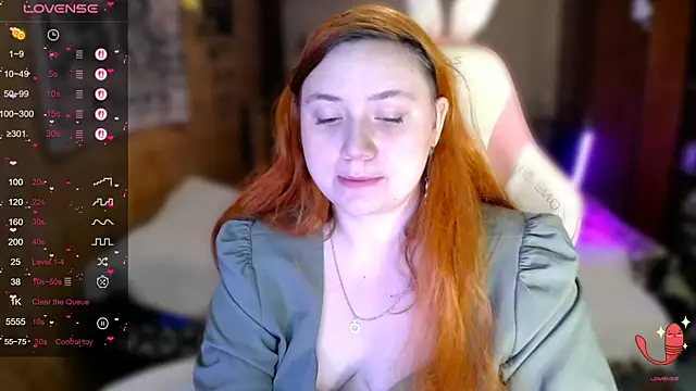 Bitchy Lily online show from December 2025 07:34:02 PM