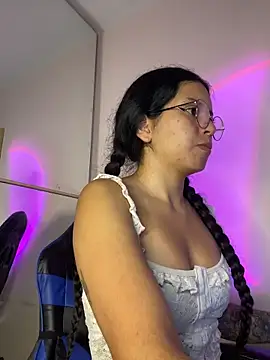 Rosita forever  online show from April 2026 06:52:02 PM