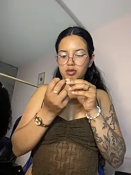 Snapshot of Rosita_forever_ chatting on June 2026 03:49:01 AM Rosita forever online show from June 2026 03:49:01 AM
