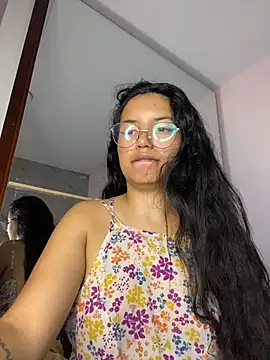 Snapshot of Rosita_forever_ chatting on June 2026 02:41:02 PM Rosita forever online show from June 2026 02:41:02 PM