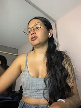 Snapshot of Rosita_forever_ chatting on June 2026 05:12:02 PM Rosita forever online show from June 2026 05:12:02 PM