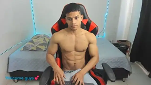 oliver thompsson7 online show from December 2025 06:35:02 PM