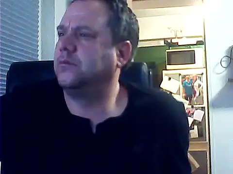 Snapshot of DauerAkt8069 chatting on January 2026 06:33:01 PM DauerAkt8069 online show from January 2026 06:33:01 PM