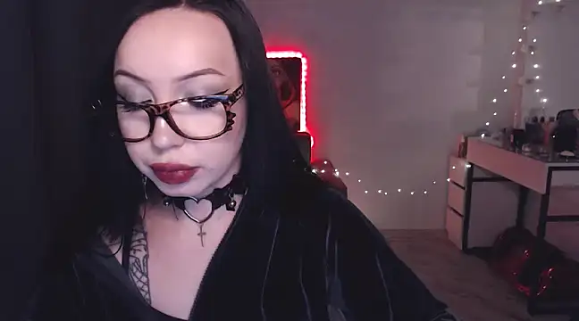 MoranaMissGod online show from December 2024 02:22:02 AM