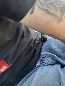 DTuannHallT online show from December 2025 03:52:02 PM