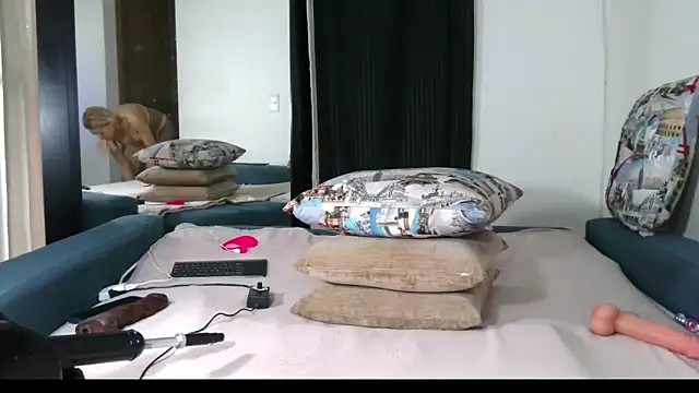 Carla-Bonny18 online show from February 2026 09:29:01 PM