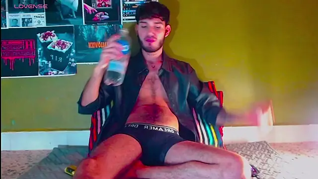 gato444  online show from January 2025 08:57:01 PM