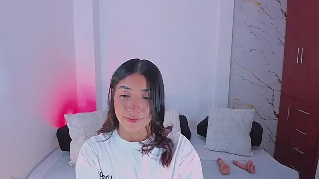 martina roldam online show from March 2026 01:27:02 AM