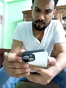 Snapshot of GildanK18 chatting on March 2025 05:02:01 PM GildanK18 online show from March 2025 05:02:01 PM