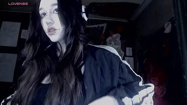 chloe crystall killer online show from April 2026 01:33:01 AM