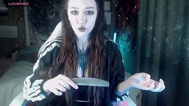 Snapshot of chloe_crystall_killer chatting on May 2026 05:35:02 AM chloe crystall killer online show from May 2026 05:35:02 AM