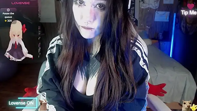 Snapshot of chloe_crystall_killer chatting on May 2026 02:44:01 PM chloe crystall killer online show from May 2026 02:44:01 PM
