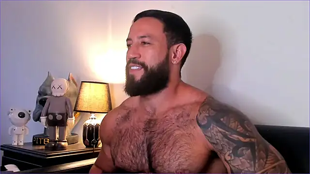 Snapshot of BradLeon_ chatting on November 2025 10:12:01 PM BradLeon online show from November 2025 10:12:01 PM