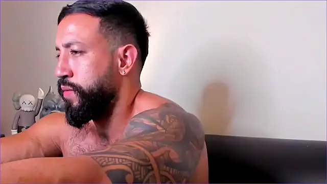 BradLeon  online show from December 2025 02:08:02 AM