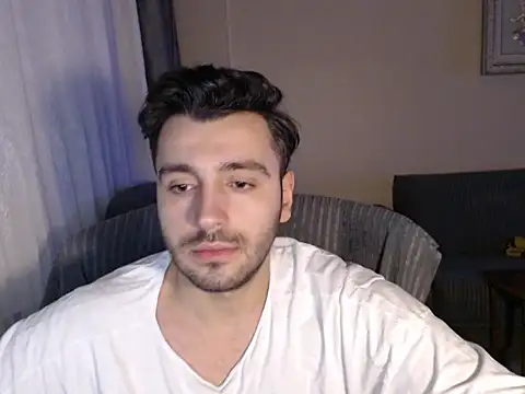 handsomeee04 online show from November 2025 09:54:01 PM