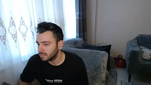 Snapshot of handsomeee04 chatting on May 2026 03:02:02 AM handsomeee04 online show from May 2026 03:02:02 AM