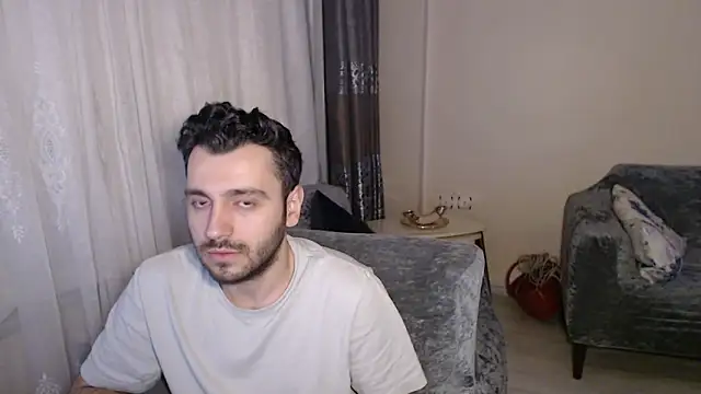 Snapshot of handsomeee04 chatting on May 2026 11:00:01 PM handsomeee04 online show from May 2026 11:00:01 PM